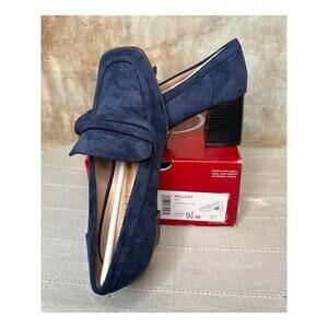 Journee Collection Malleah Women's Navy Block Heel Loafer Square Toe Size 9.5 M